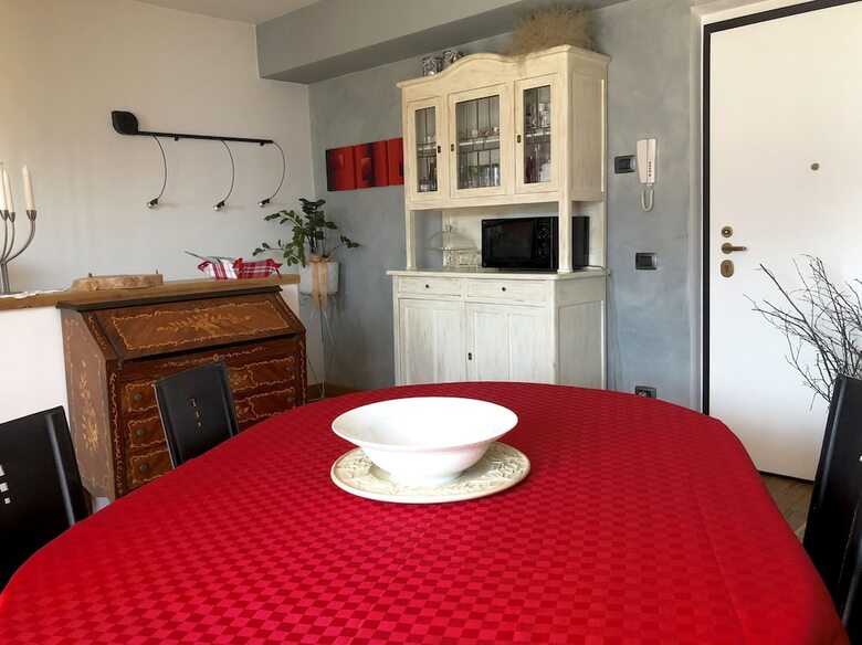 Apartamento Appartamento Vista Lago Red & Grey
