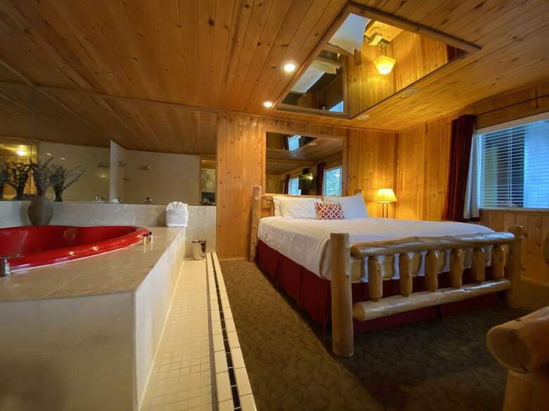 Hotel Secrets Inn Lake Tahoe