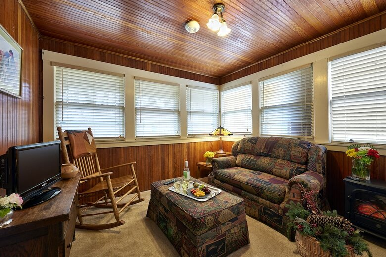 Avenue Hotel Bed & Breakfast