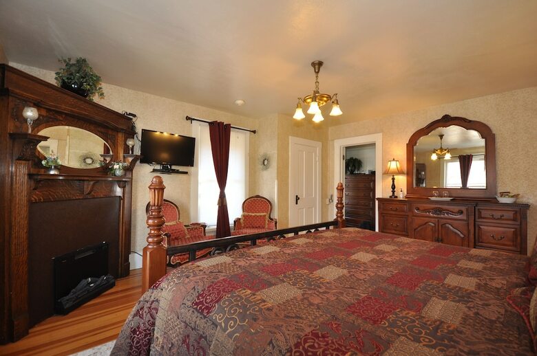 Avenue Hotel Bed & Breakfast