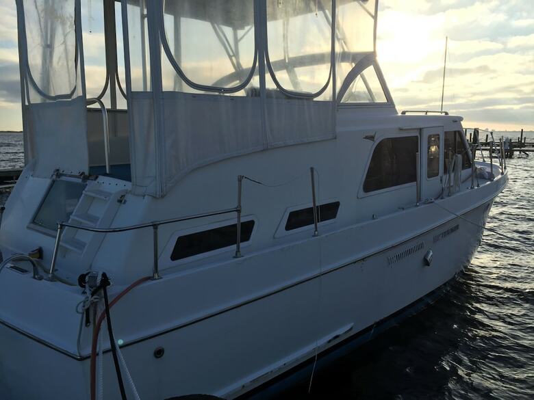 Classic Yacht Rentals At Florabama