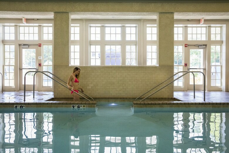 The Colonial Houses - A Colonial Williamsburg Hotel
