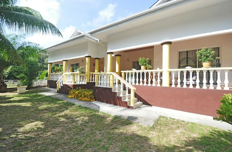 Hotel Acquario Villa