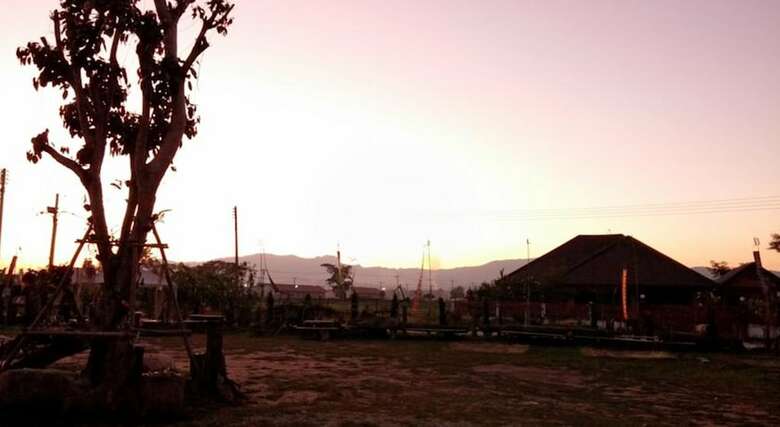 Hotel Heun Baan Rong Khun Resort
