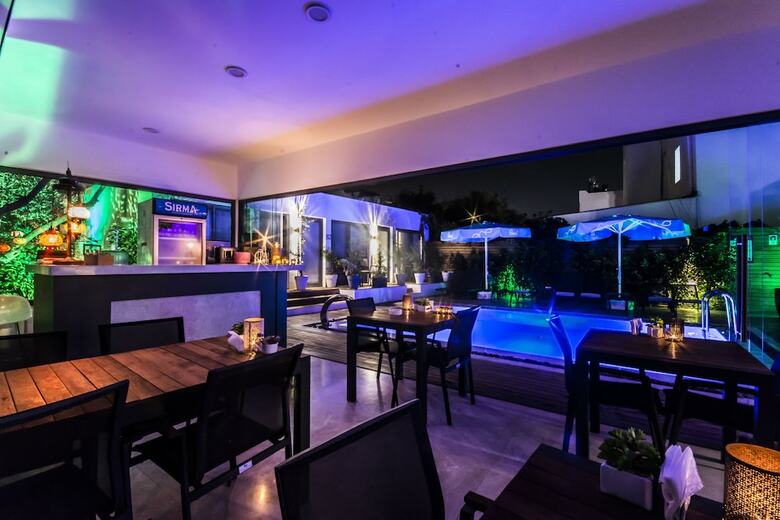 Eng Hotel