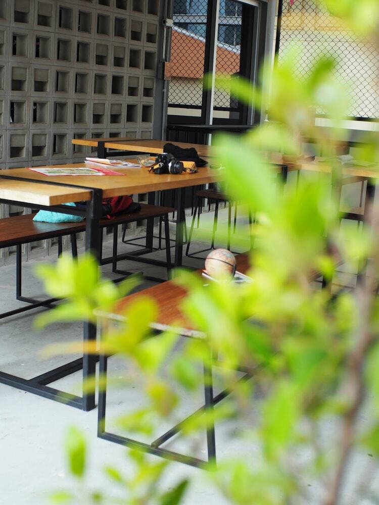 Hostal Plubpla Hostel