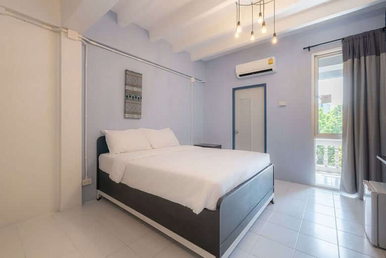 Hotel Bedgasm Poshtel X Caf� At Nimman