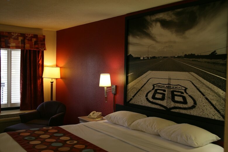 Hotel Super 8 By Wyndham Albuquerque Airport