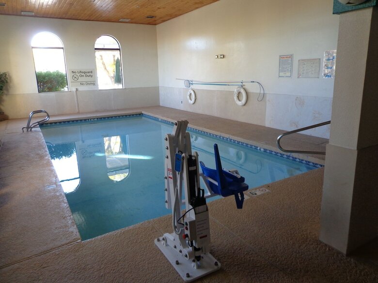 Hotel Super 8 By Wyndham Albuquerque Airport