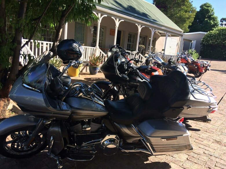 Hotel Housemartin Guest Lodge