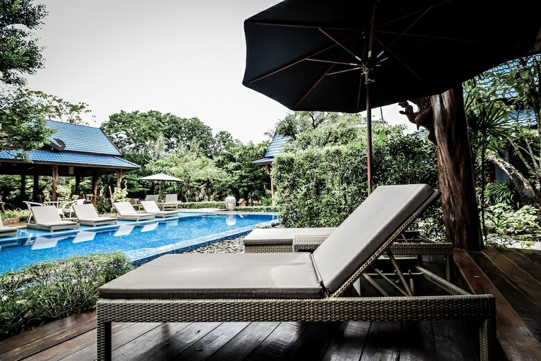 Hotel The Nine Thipthara Klongson Resort