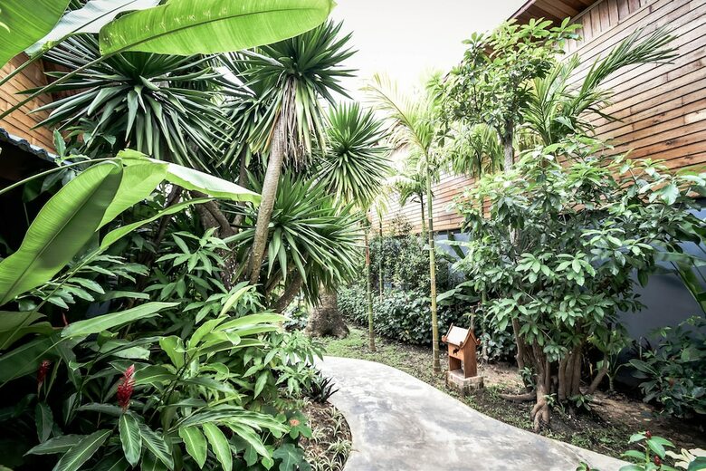 Hotel The Nine Thipthara Klongson Resort