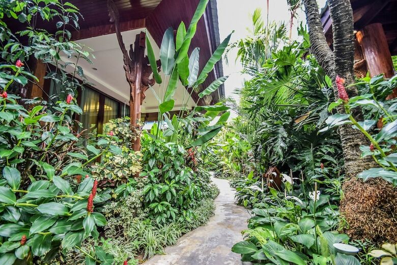 Hotel The Nine Thipthara Klongson Resort