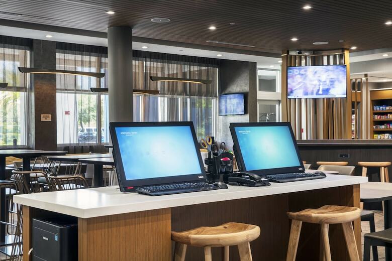 Hotel Springhill Suites By Marriott Miami Doral