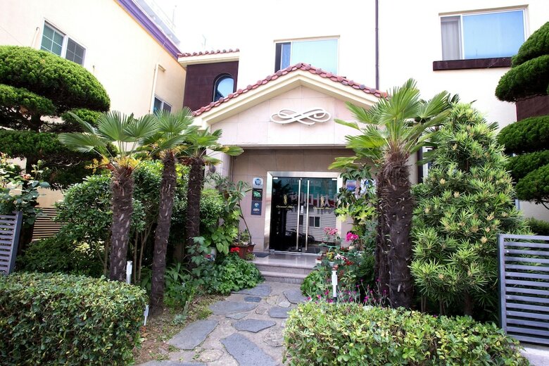 Charmant Hotel