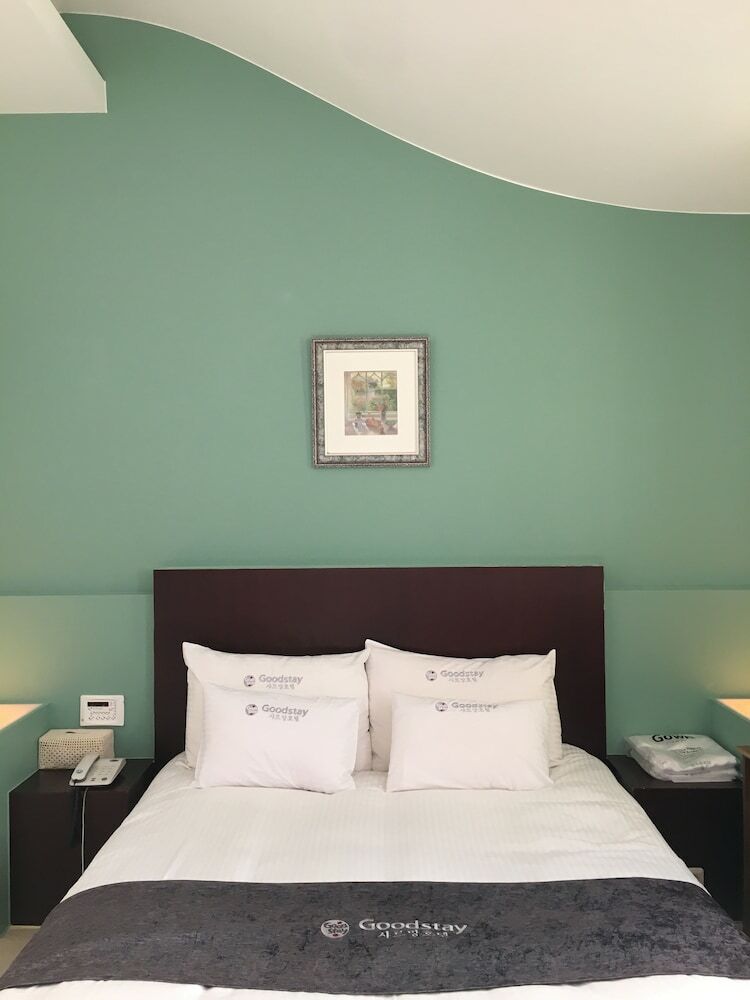 Charmant Hotel
