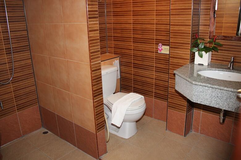 Hotel Baanrimnam Resort Trat