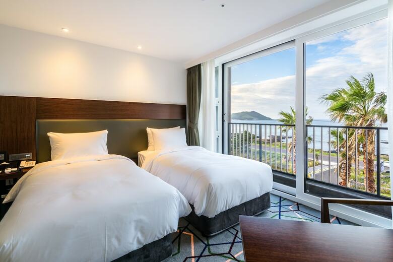 Augila Hotel Jeju Oceano Suites