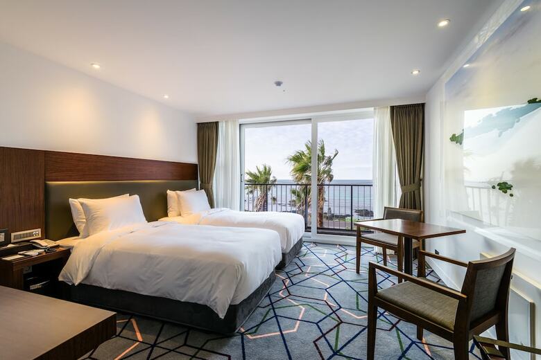 Augila Hotel Jeju Oceano Suites