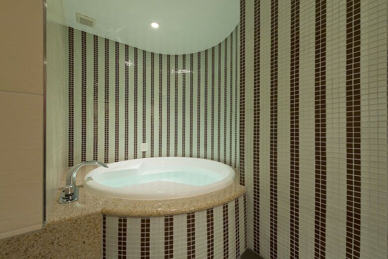 Hotel Myth-l-