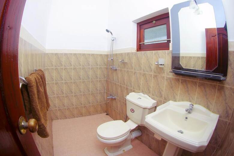 Hotel Mothers Place Nimala