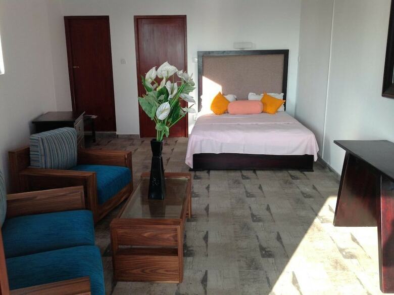Hotel Mothers Place Nimala
