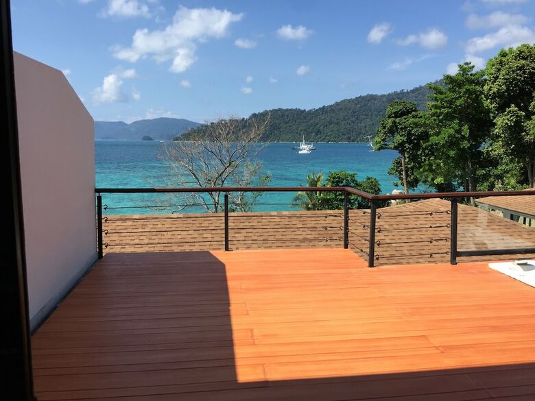 Hotel Asara Private Beach Resort
