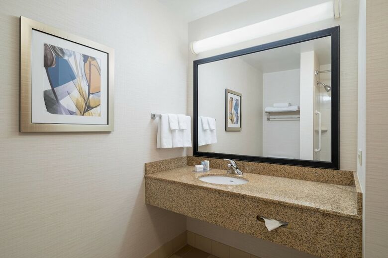 Hotel Fairfield Inn & Suites By Marriott State College