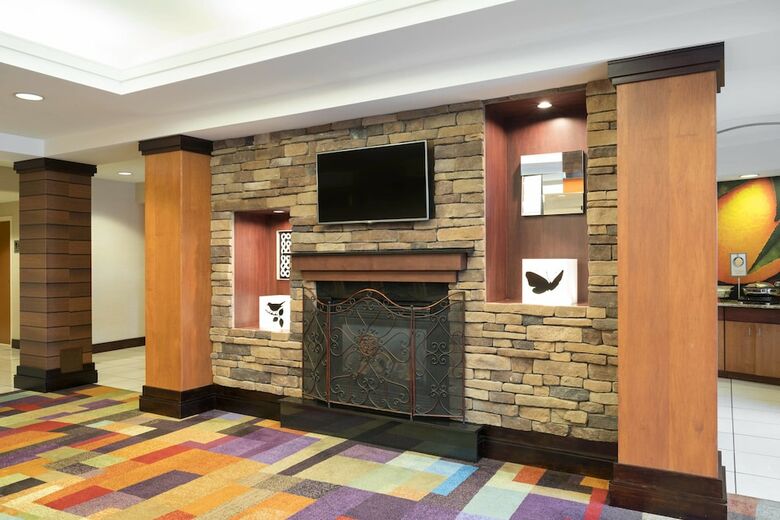 Hotel Fairfield Inn & Suites By Marriott State College