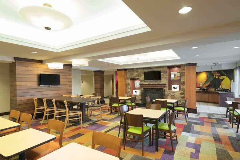 Hotel Fairfield Inn & Suites By Marriott State College