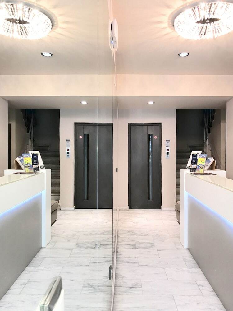 Hotel Athens Luxury Suites