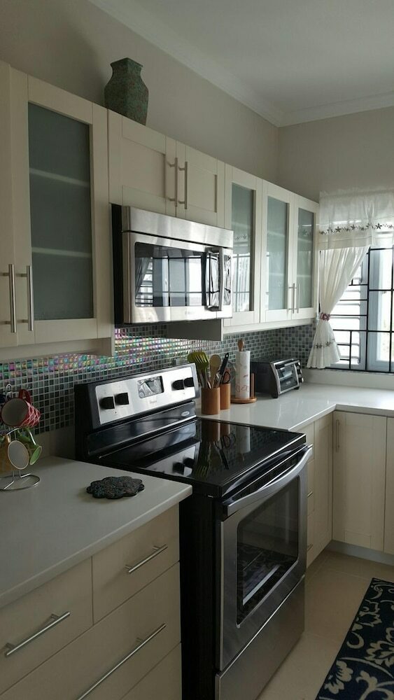Fern Court Apartment With Oceanic View III