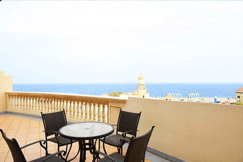 Karan Hotel