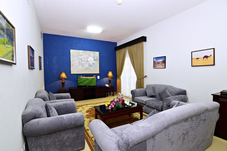 Karan Hotel