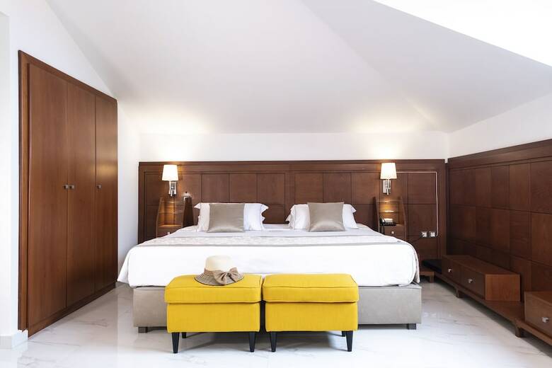 Hotel Acrotel Athena Pallas
