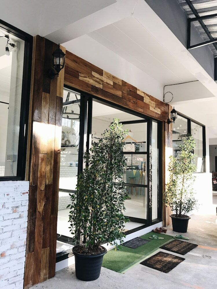 Hotel Baan Nukanong Guesthouse