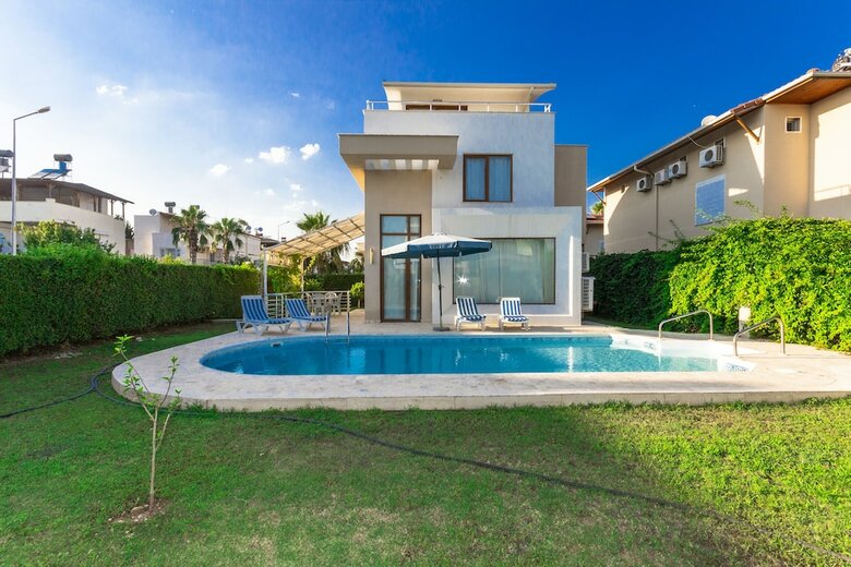 Paradise Town - Villa Family