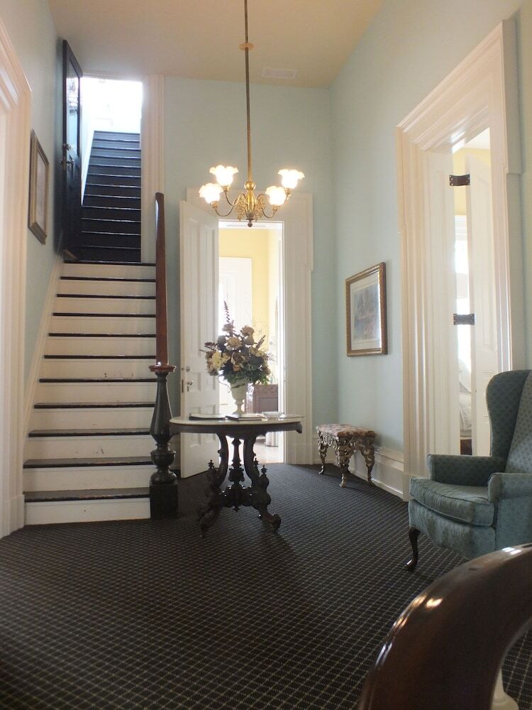 The Pepin Mansion Historic B&B