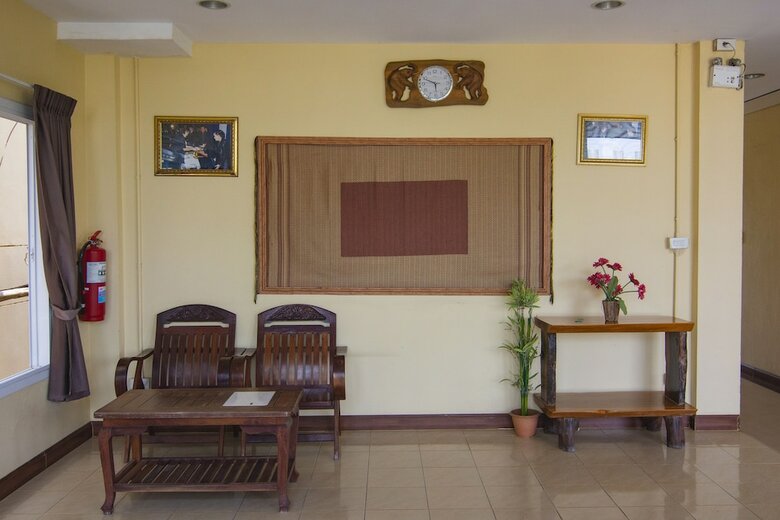 Hotel Oyo Baan Taklom Chomtalay
