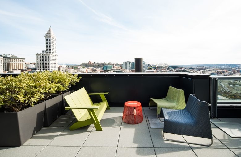 Ferris Wheel Waterfront Apartments By Barsala