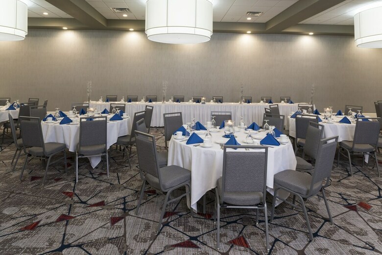 Delta Hotels By Marriott Grand Rapids Airport