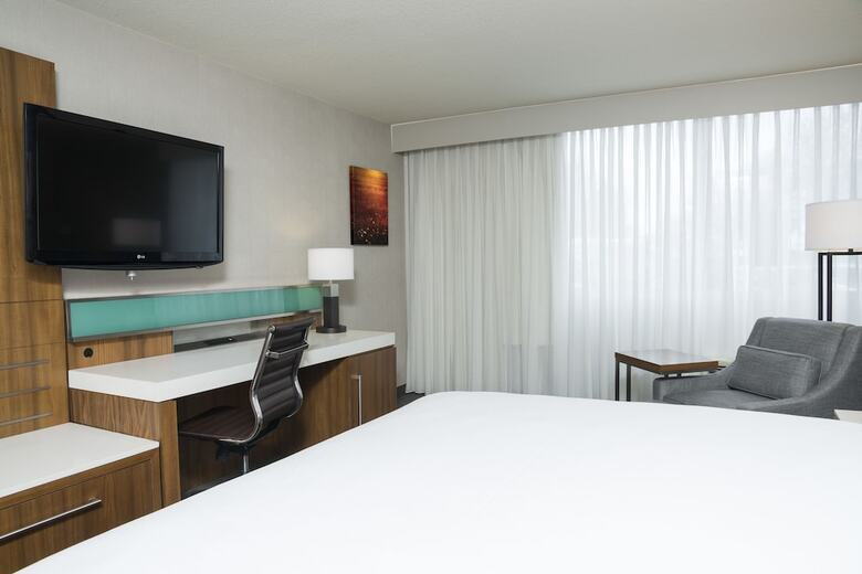 Delta Hotels By Marriott Grand Rapids Airport