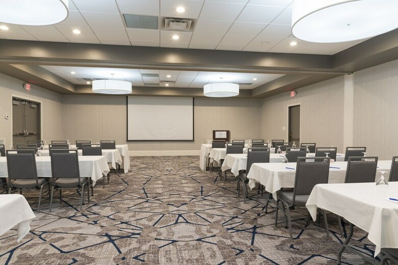 Delta Hotels By Marriott Grand Rapids Airport