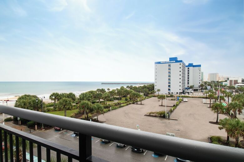 Hotel Bay View Resort