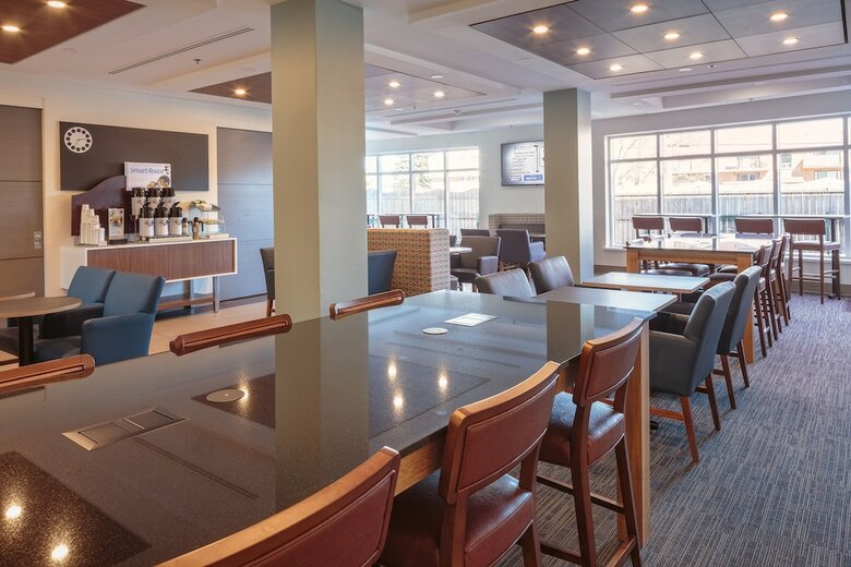 Hotel Holiday Inn Express & Suites Belleville
