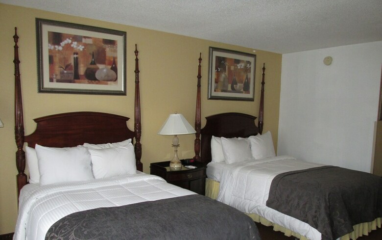 Charleston Grand Hotel