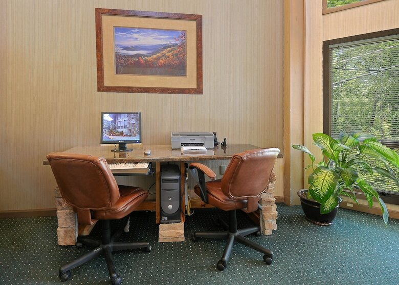 Hotel Laurel Point Resort By Capital Vacations