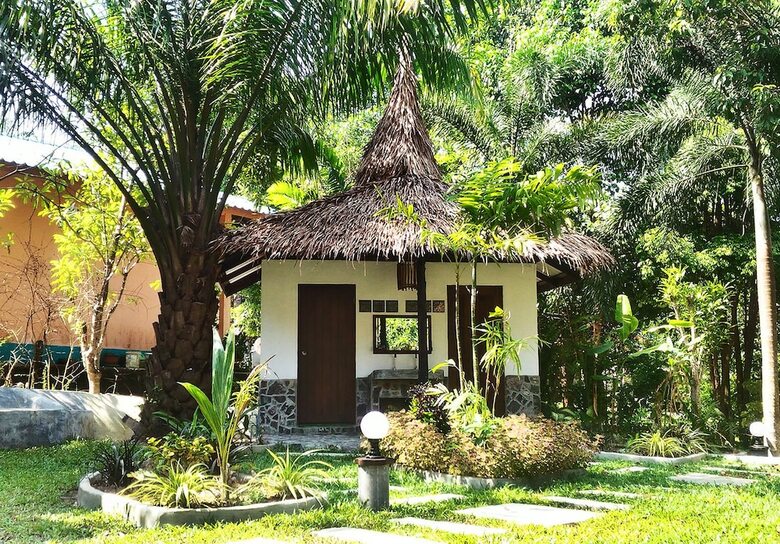 Hotel Flower Power Village