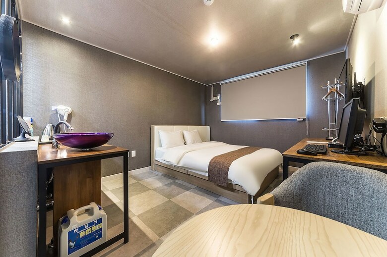 Malu Hotel
