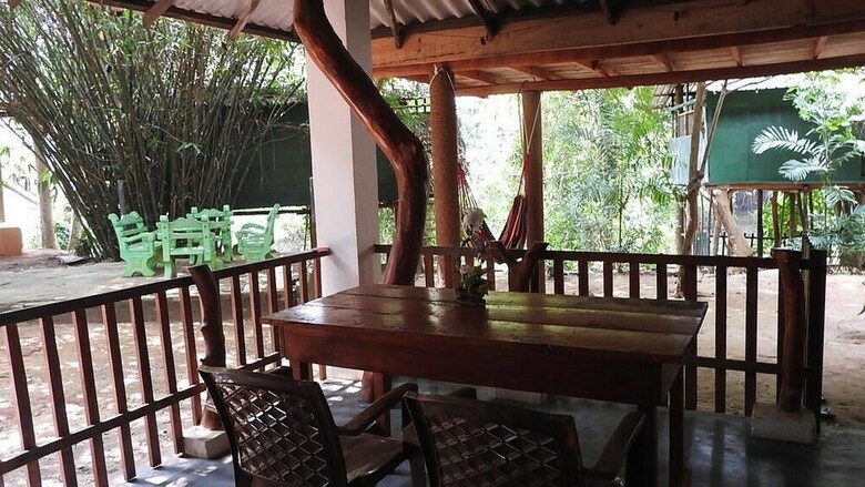 Hotel Riverside Cabana Yala